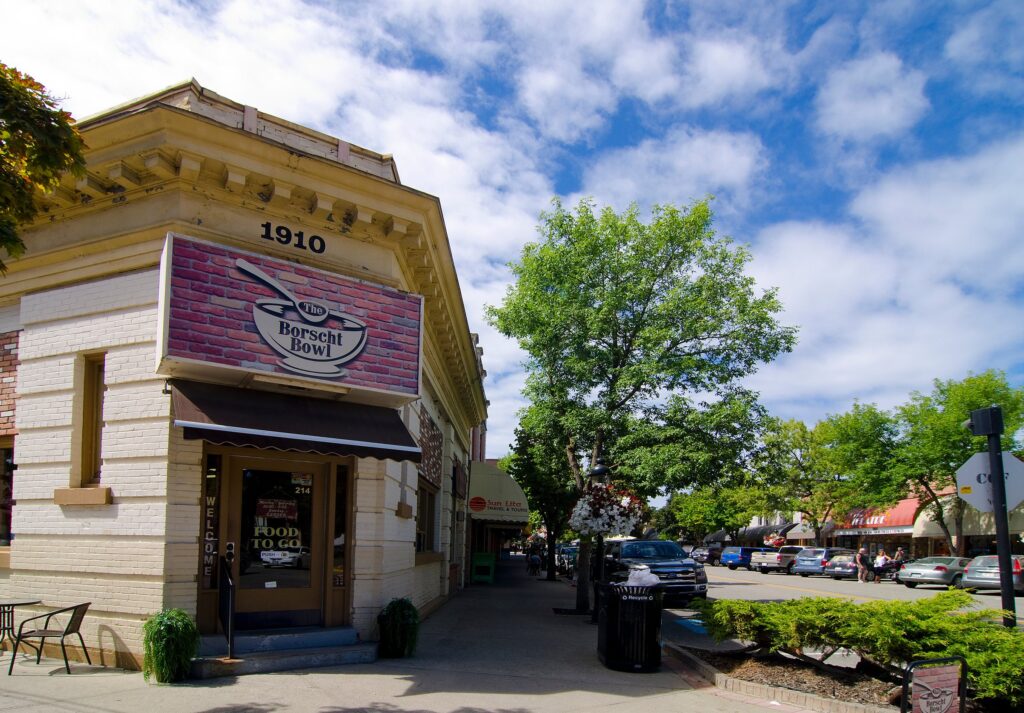 The Borscht Bowl – Exterior